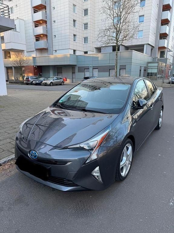 Gebraucht Toyota Prius Comfort 122 PS (89 kW) 2016 Grau Limousine
