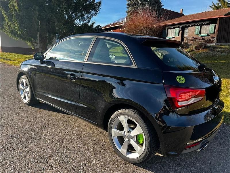 Gebraucht Audi A1 125 PS (91 kW) 2015 Schwarz Kleinwagen