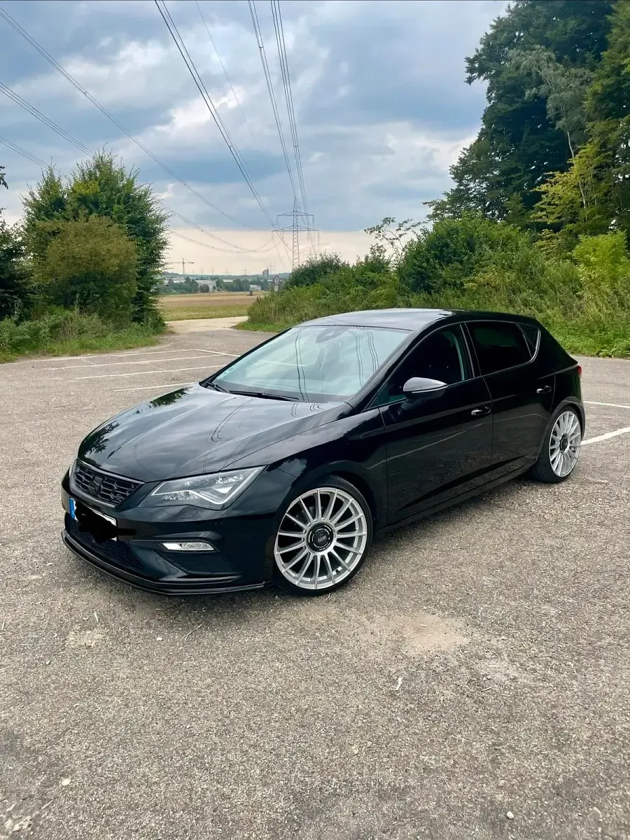 Gebraucht Seat Leon FR 150 PS (110 kW) 2019 Schwarz Limousine