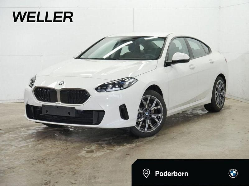 Weiß Gebraucht 2025 BMW 220 M Sport Limousine | 33.950 € (Superpreis) - Bild 1/4