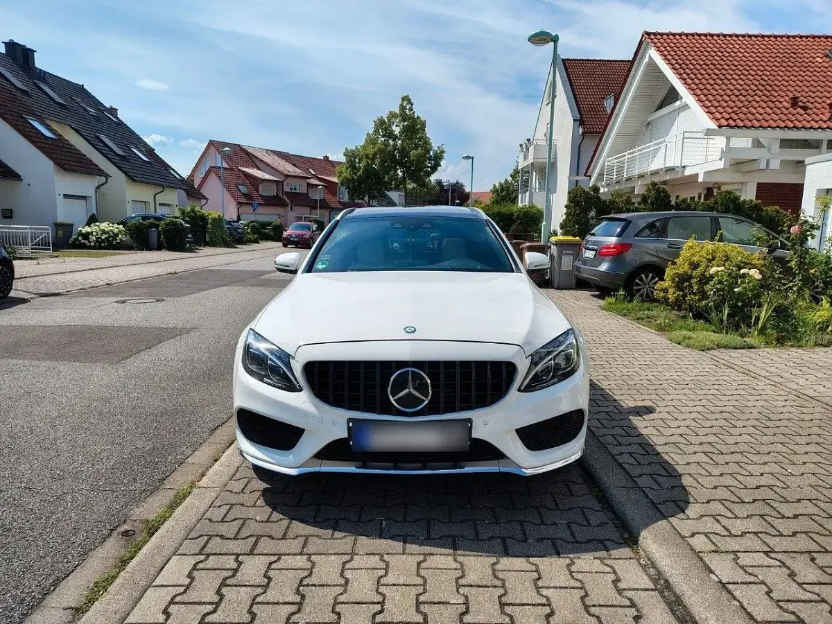 Gebraucht Mercedes C220 AMG 170 PS (125 kW) 2017 Weiß Kombi