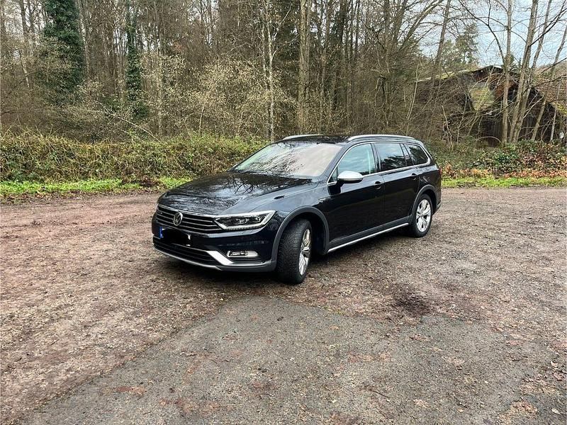 Gebraucht VW Passat Alltrack 239 PS (175 kW) 2018 Schwarz Kombi