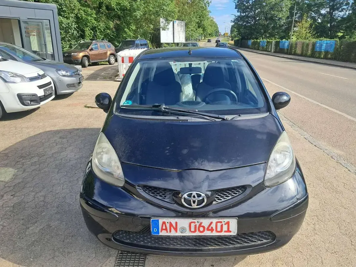 Gebraucht Toyota Aygo 68 PS (50 kW) 2008 Schwarz Kleinwagen