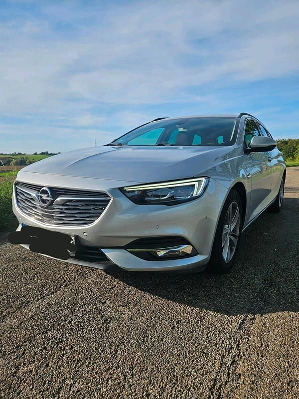 Silber Gebraucht 2018 Opel Insignia Kombi | 9.800 € (Guter Preis) - Bild 1/4
