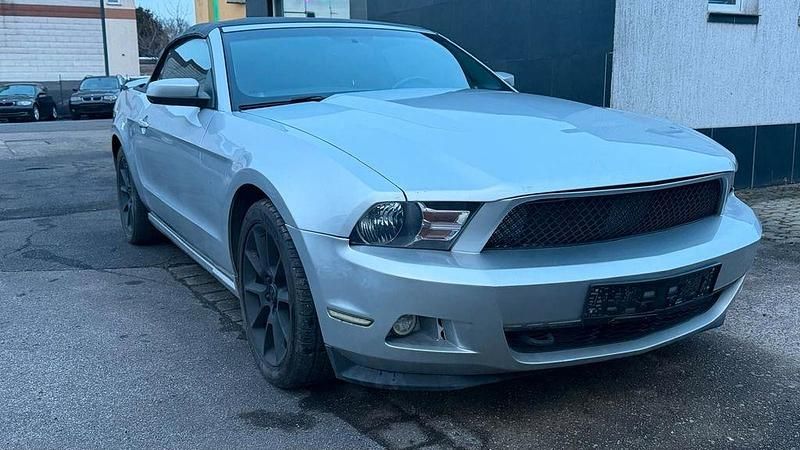 Gebraucht Ford Mustang GT 309 PS (227 kW) 2011 Silber Cabrio