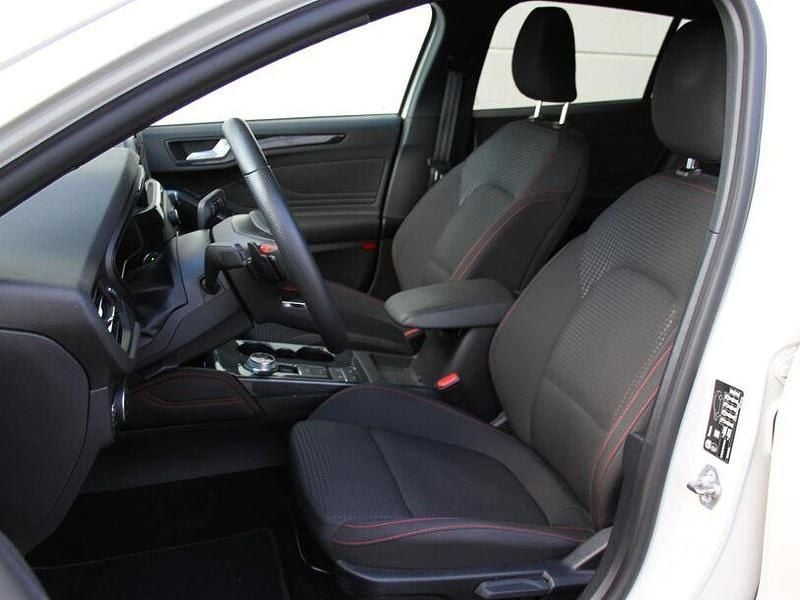 Gebraucht Ford Focus ST-Line X 151 PS (111 kW) 2021 Metropolisweiß metallic (metallic) Kombi