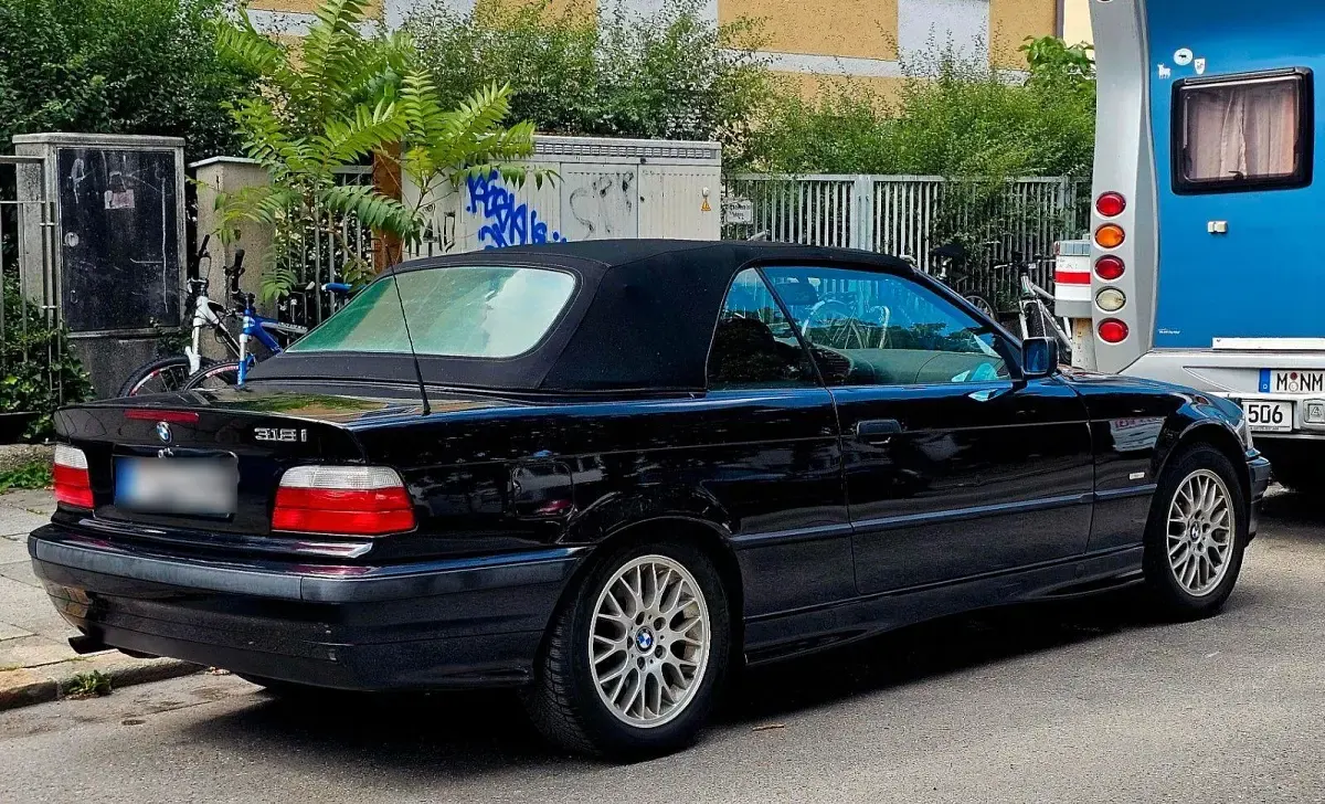 Gebraucht BMW 318 Sport Line 116 PS (85 kW) 1999 Schwarz Cabrio