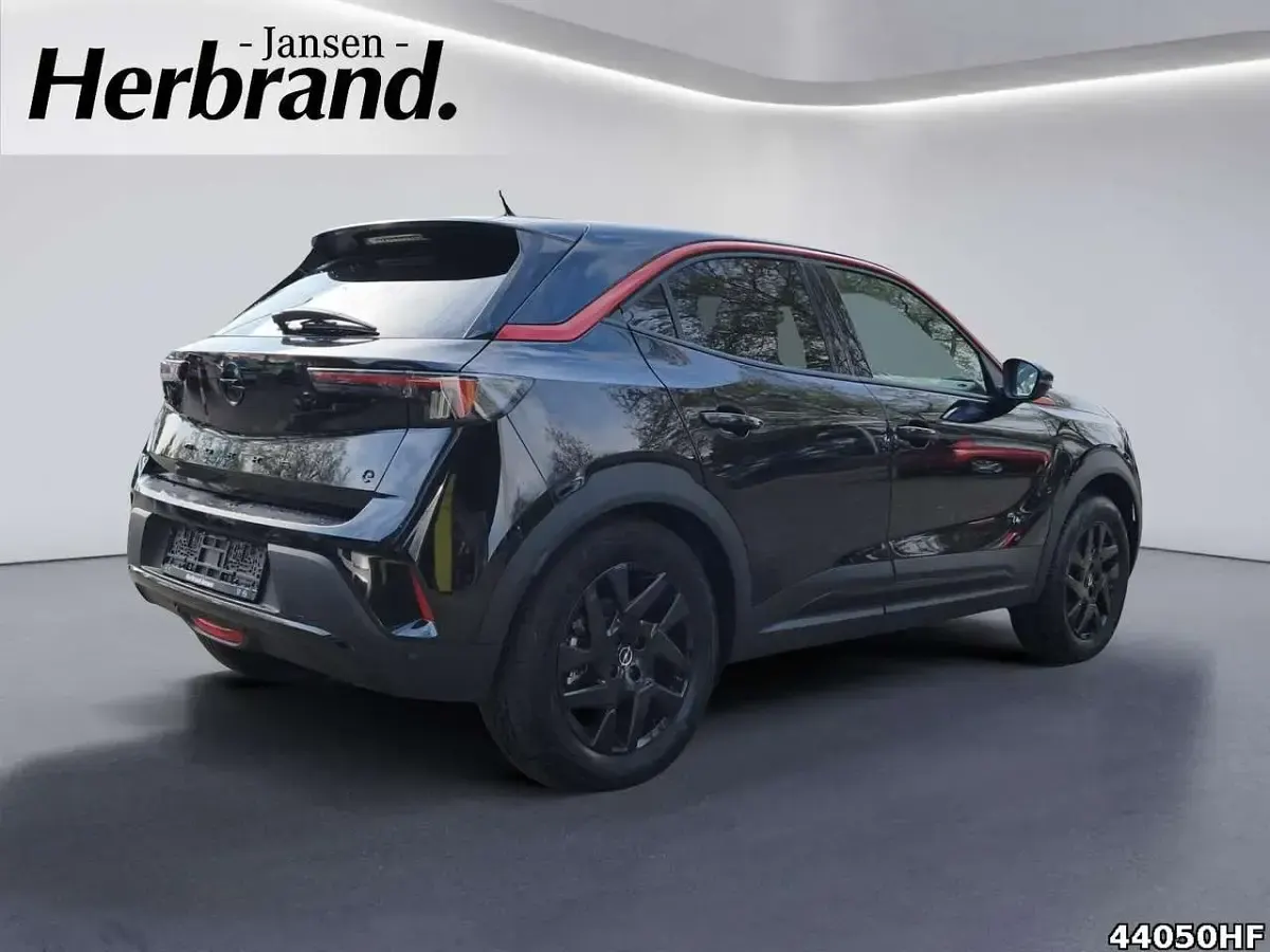 Neu Opel Mokka-e 100 kW (136 PS) 2025 Karbon schwarz metallic SUV