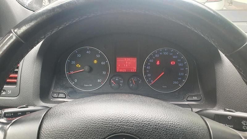 Gebraucht VW Golf V 140 PS (102 kW) 2007 Violet Kleinwagen