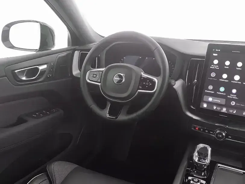 Gebraucht Volvo XC60 Plus 250 PS (183 kW) 2025 Weiß SUV