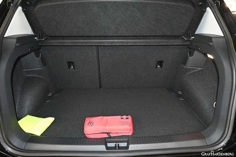 Gebraucht VW T-Cross Style 116 PS (85 kW) 2025 Deep black perleffekt SUV