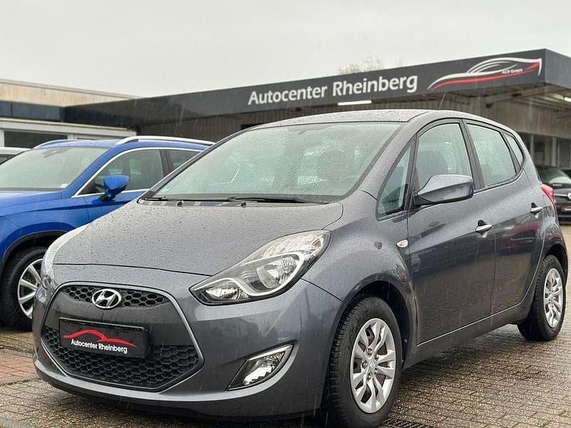 Grau Gebraucht 2016 Hyundai ix20 Classic Kleinwagen | 9.999 € (Fairer Preis) - Bild 1/4