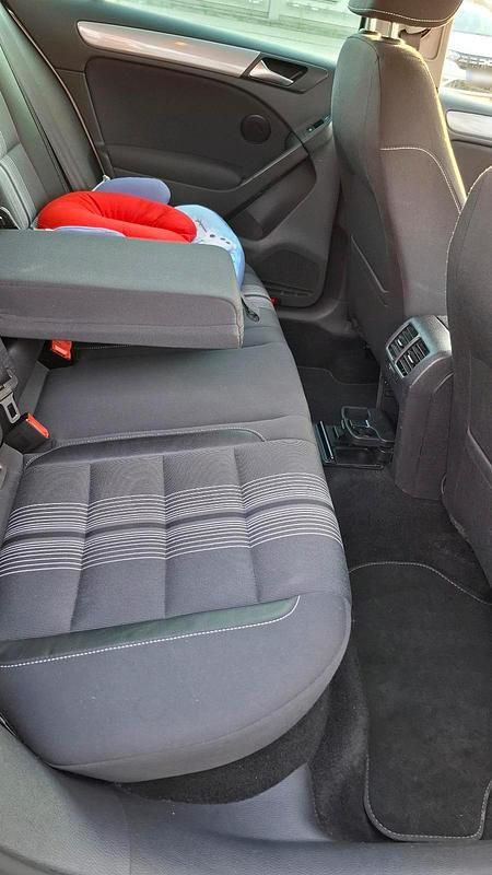 Gebraucht VW Golf VI 105 PS (77 kW) 2012 Silber Kleinwagen