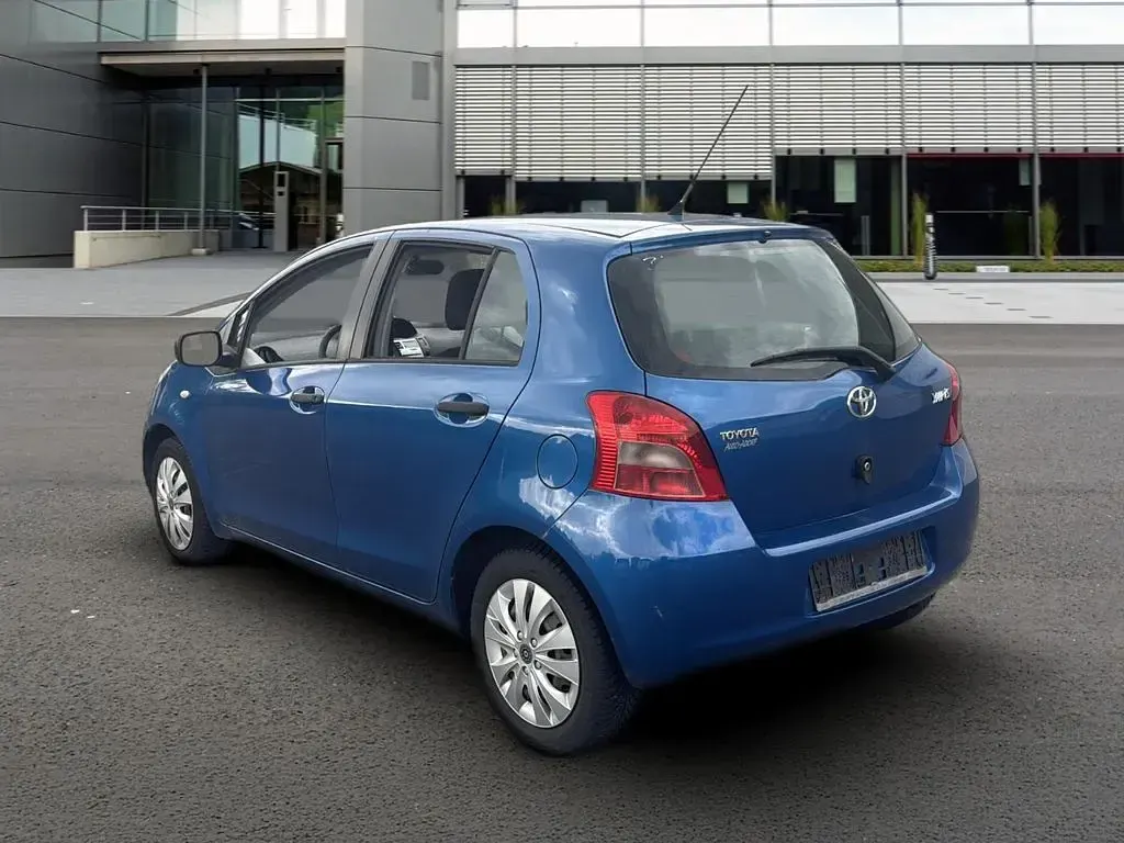 Gebraucht Toyota Yaris Cool 69 PS (50 kW) 2007 Blau Kleinwagen