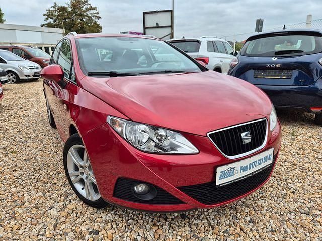 Rot Gebraucht 2011 Seat Ibiza ST Style Kombi | 4.990 € (Etwas zu teuer) - Bild 1/4
