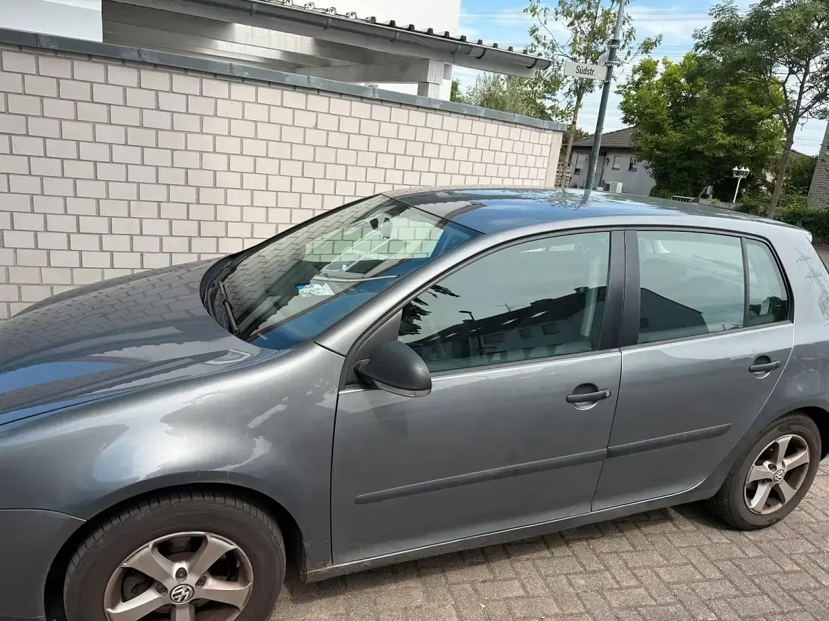 Gebraucht VW Golf V 102 PS (75 kW) 2007 Grau Limousine