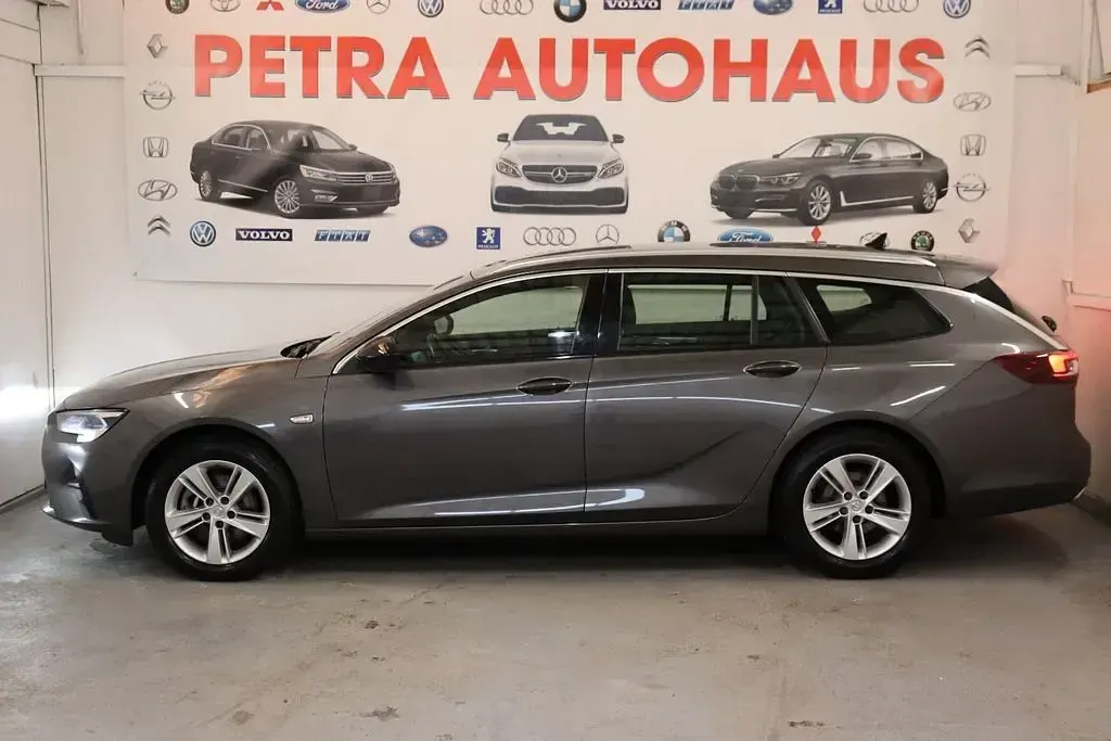 Gebraucht Opel Insignia Elegance 174 PS (127 kW) 2022 Grau Limousine