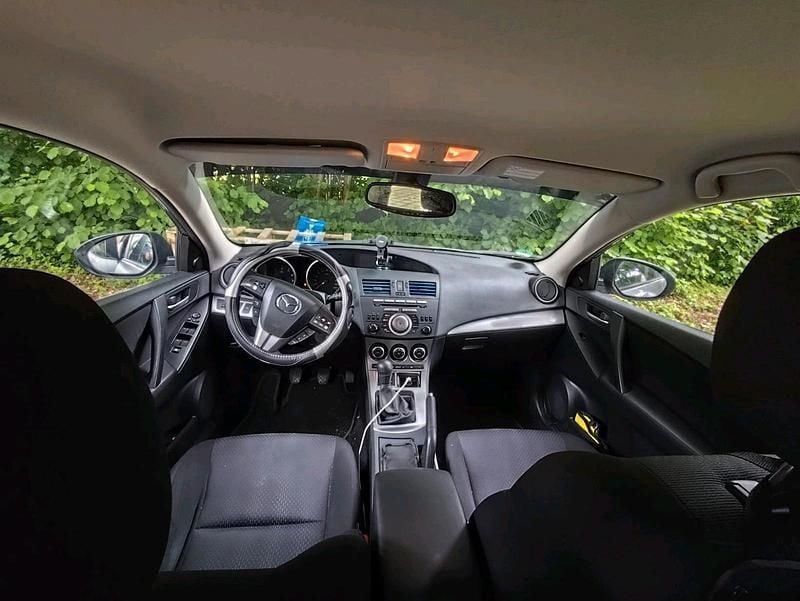 Second-hand Mazda 3 Active Plus 105 CP (77 kW) 2009 Argintiu Berlinǎ