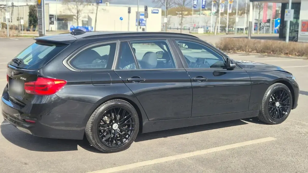 Gebraucht BMW 318 150 PS (110 kW) 2018 Schwarz Kombi