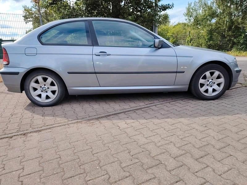 Gebraucht BMW 316 105 PS (77 kW) 2004 Grau Coupé