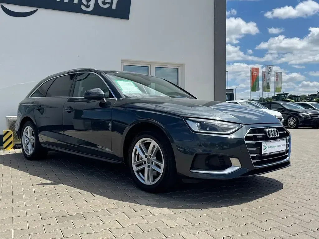 Gebraucht Audi A4 Advanced 190 PS (139 kW) 2019 Grau Kombi