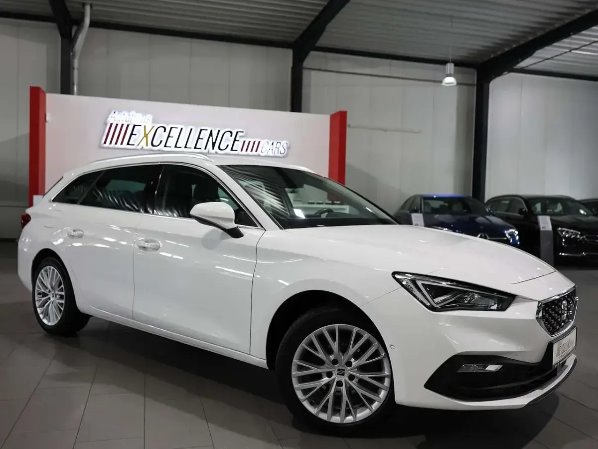 Gebraucht Seat Leon ST XCELLENCE 150 PS (110 kW) 2020 White candy Kombi