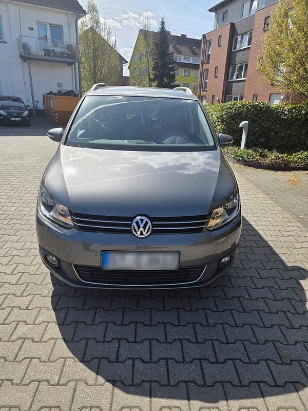Gebraucht VW Touran 150 PS (110 kW) 2013 Blau Van / Kleinbus