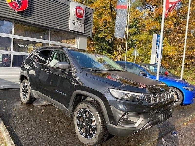 Gebraucht Jeep Compass Trailhawk 241 PS (177 kW) 2021 Schwarz SUV