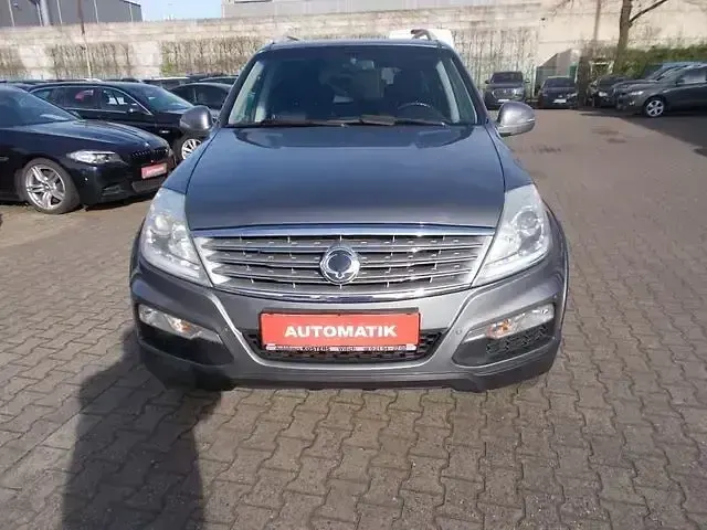 Usata SsangYong Rexton Quartz 155 CV (114 kW) 2015 Grigio SUV