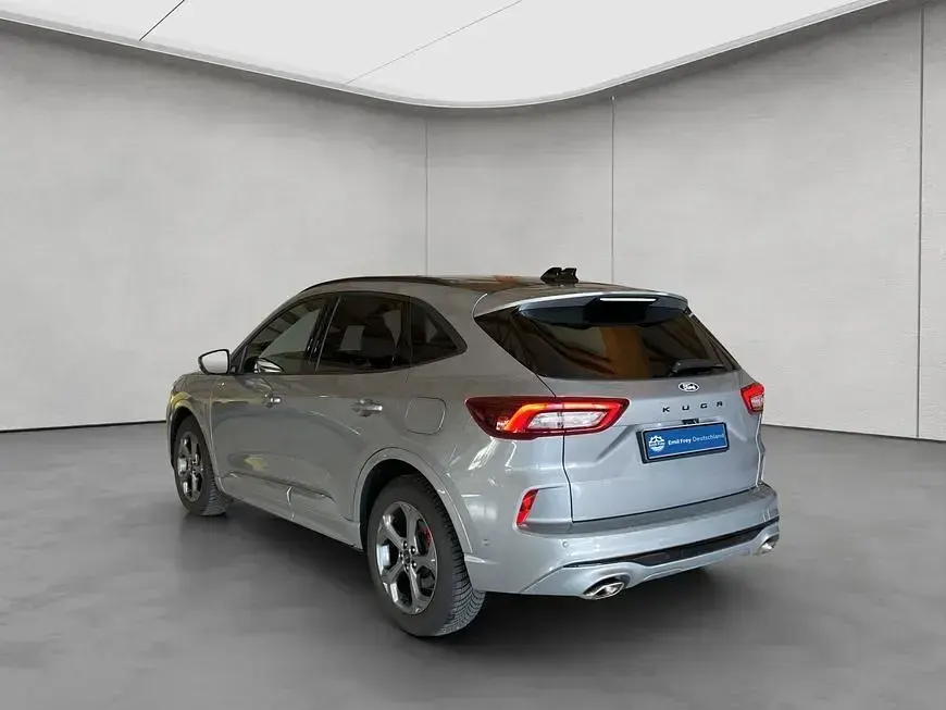 Gebraucht Ford Kuga ST-Line X 151 PS (111 kW) 2025 Solar silver metallic SUV