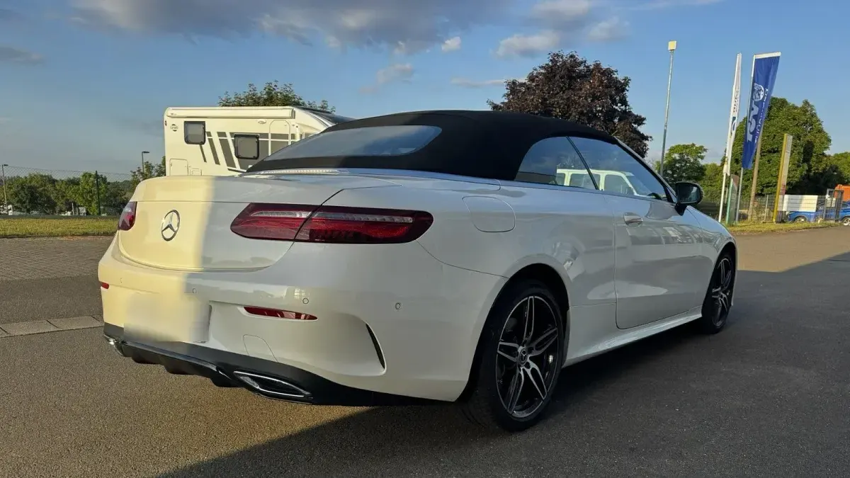 Gebraucht Mercedes E400 340 PS (250 kW) 2020 Diamantweiss  metalliclack Cabrio