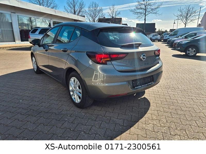 Gebraucht Opel Astra Design & Tech 110 PS (80 kW) 2020 Grau Limousine