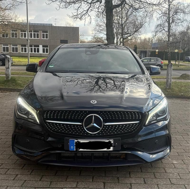 Schwarz Gebraucht 2017 Mercedes CLA180 AMG Limousine | 14.000 € (Guter Preis) - Bild 1/4