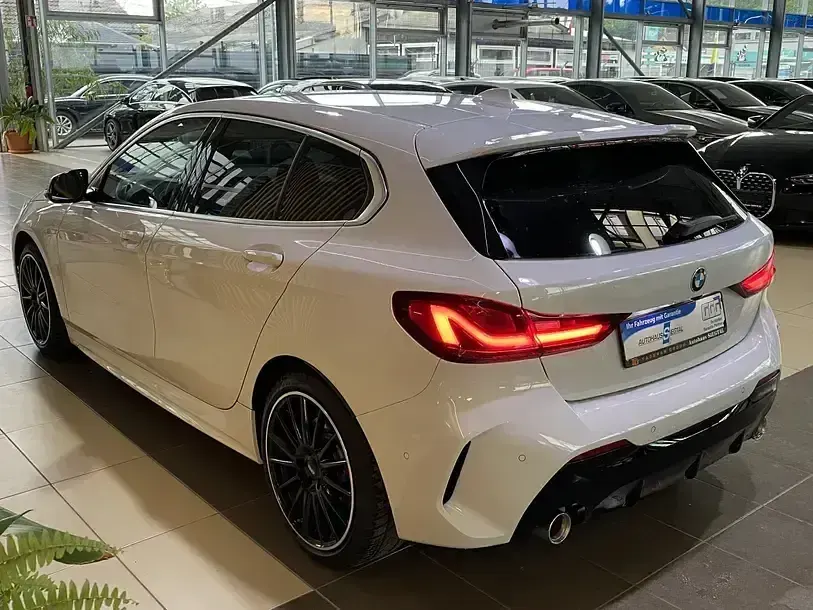 Gebraucht BMW 128 Performance 265 PS (194 kW) 2023 Weiß Limousine