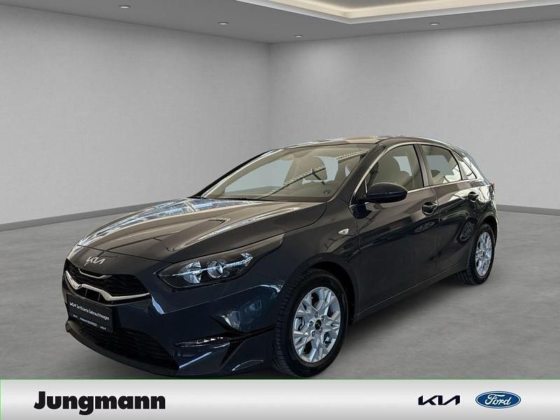 (h8g) dark penta metal m Gebraucht 2025 Kia Ceed Vision Limousine | 22.899 € (Fairer Preis) - Bild 1/4