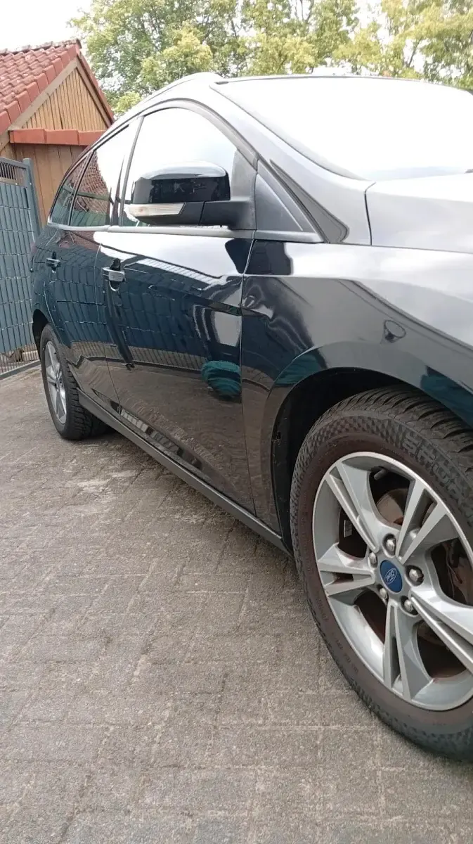 Gebraucht Ford Focus 125 PS (91 kW) 2013 Schwarz Kombi