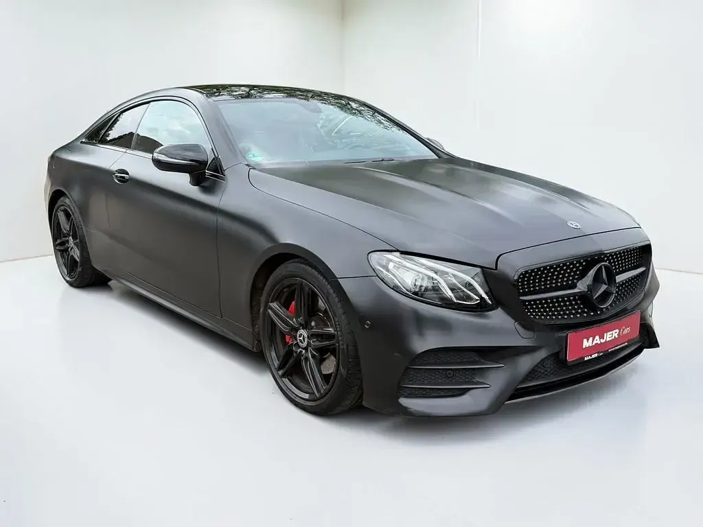 Gebraucht Mercedes E200 AMG 197 PS (144 kW) 2020 Schwarz Coupé