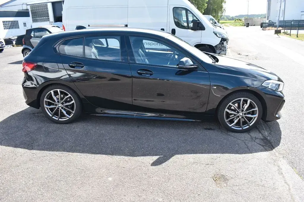 Gebraucht BMW 118 M Sport 140 PS (102 kW) 2021 Schwarz Limousine