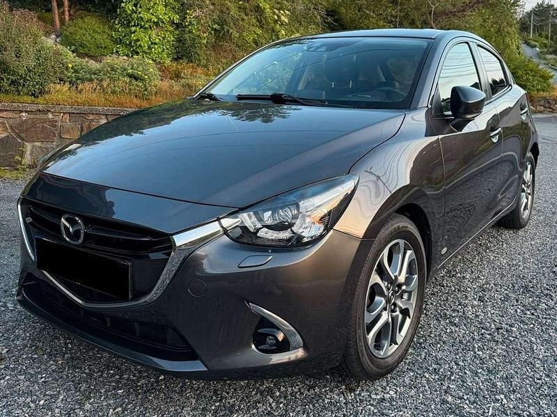 Grau Gebraucht 2018 Mazda 2 Optimum Limousine | 11.890 € (Fairer Preis) - Bild 1/4