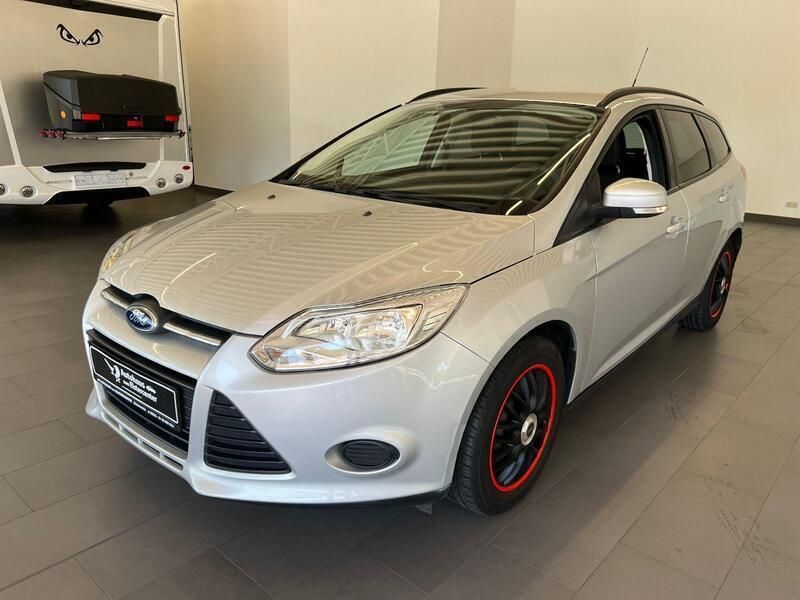 Gebraucht Ford Focus Trend 105 PS (77 kW) 2012 Silber Kombi