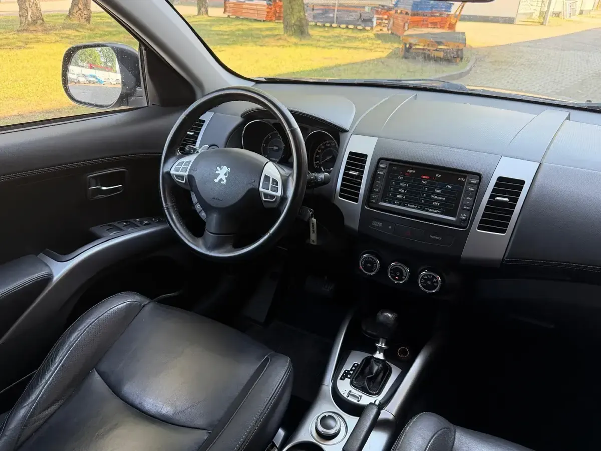 Gebraucht Peugeot 4007 156 PS (114 kW) 2010 Schwarz SUV