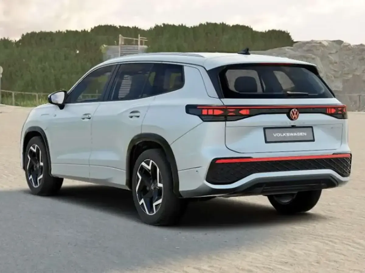 Neu VW Tayron R-line 150 PS (110 kW) 2026 Silber SUV