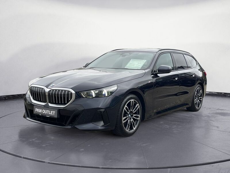 Schwarz Gebraucht 2024 BMW 520 M Sport Kombi | 52.320 € (Superpreis) - Bild 1/4