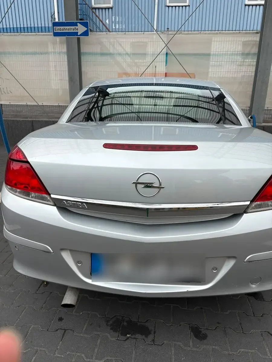Gebraucht Opel Astra 140 PS (102 kW) 2010 Silber Coupé