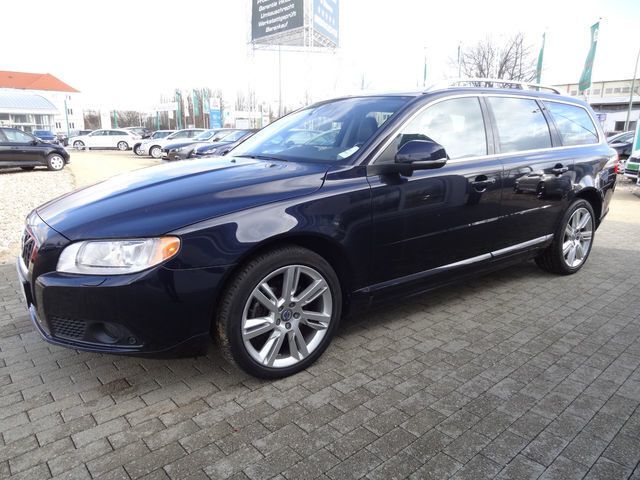 Gebraucht Volvo V70 Summum 215 PS (158 kW) 2012 Blau metallic Kombi