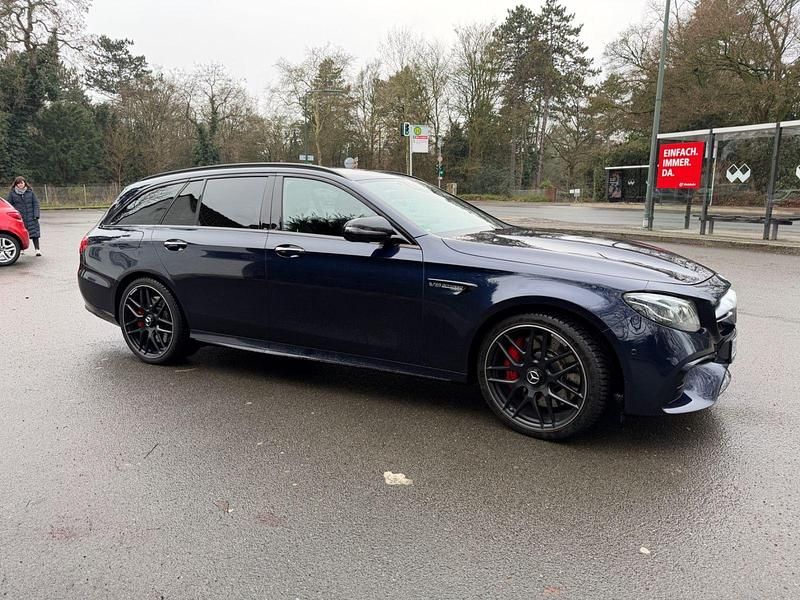 Gebraucht Mercedes E63S AMG AMG 612 PS (450 kW) 2019 Blau Kombi