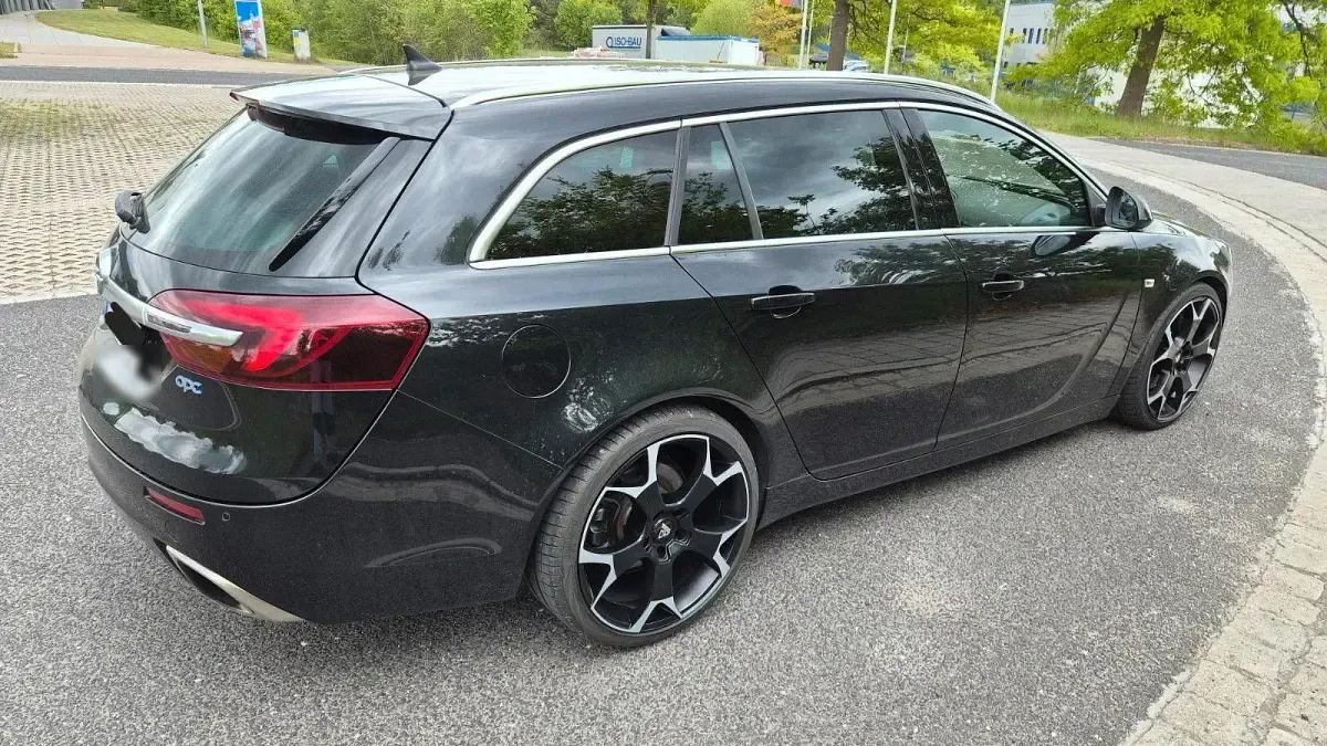 Gebraucht Opel Insignia OPC 325 PS (239 kW) 2013 Schwarz Kombi
