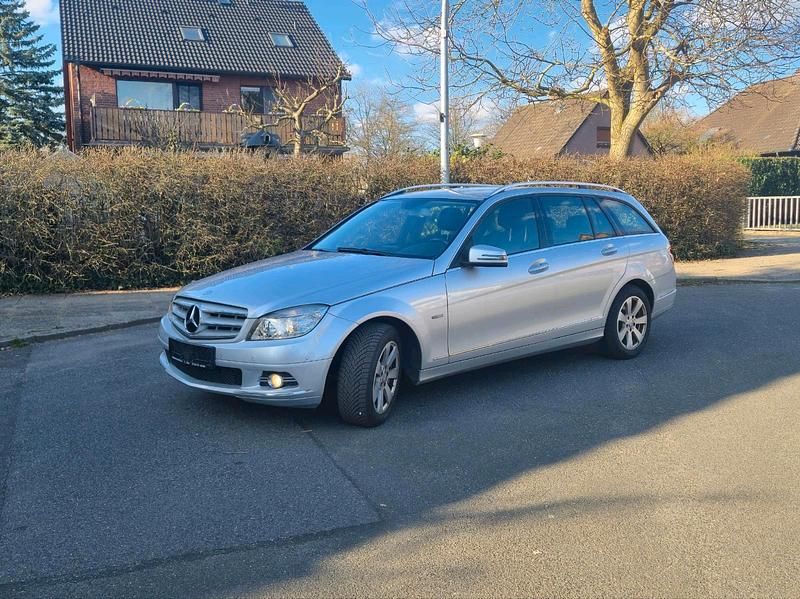 Gebraucht Mercedes C250 204 PS (150 kW) 2010 Silber Kombi