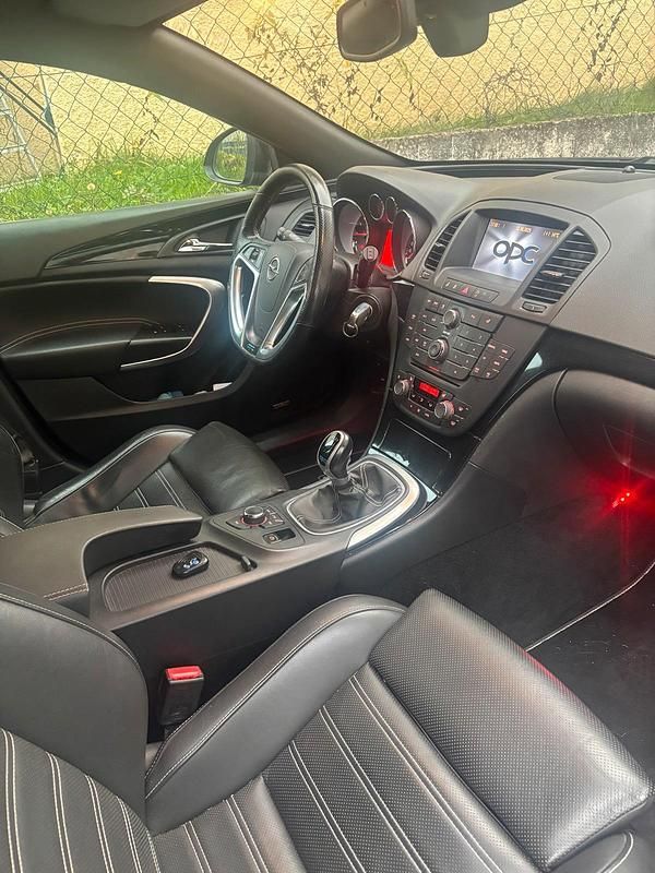 Gebraucht Opel Insignia OPC 325 PS (239 kW) 2013 Schwarz Kombi