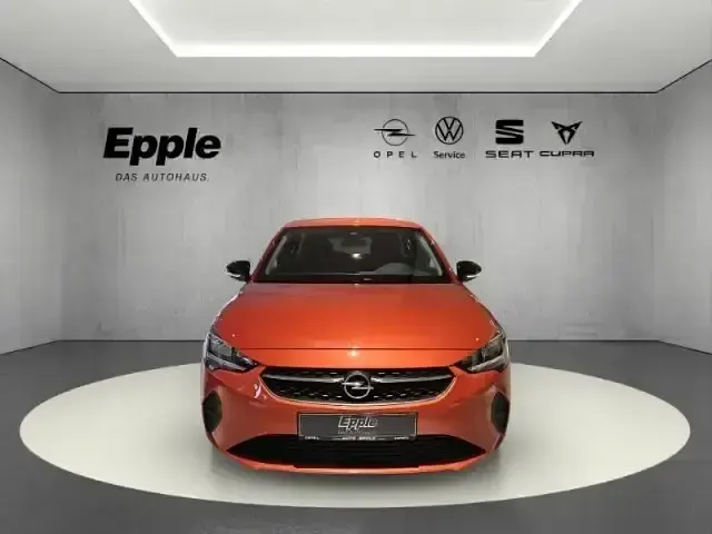 Gebraucht Opel Corsa-e Edition 100 kW (136 PS) 2023 Power orange/dynamik orange Kleinwagen